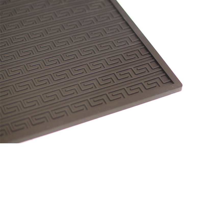 Tapis relief petite frise grecque Tapis relief petite frise grecque