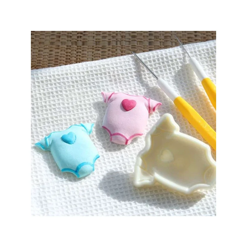 Découpoirs relief layette bébé (x2)
