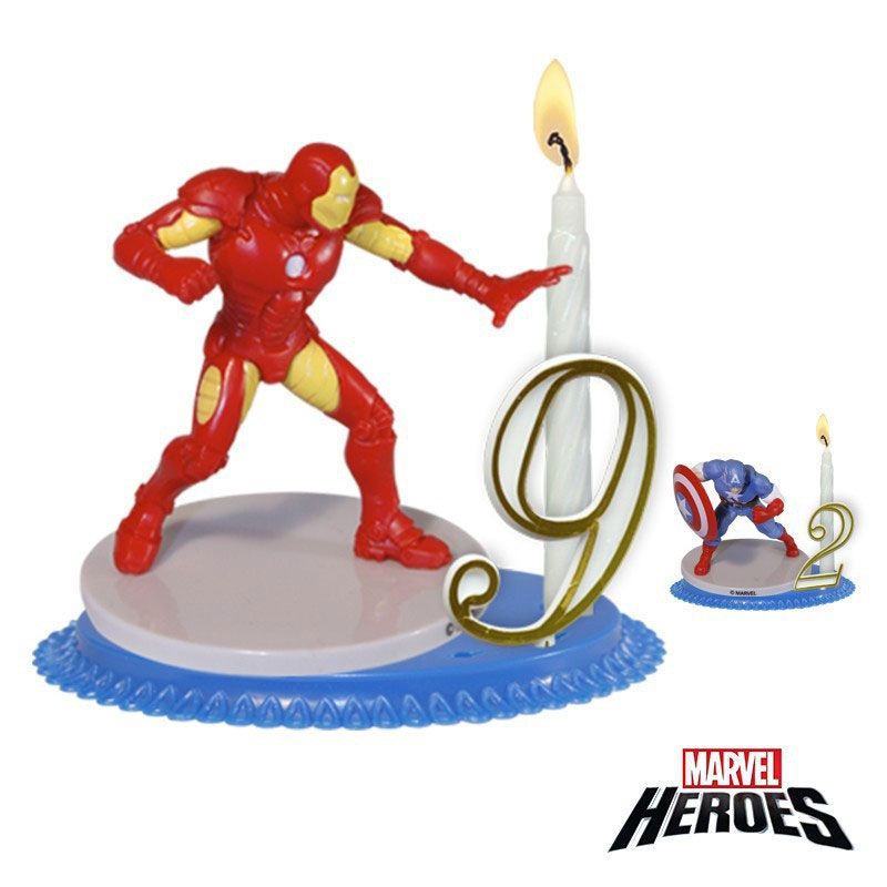 Gâteau anniversaire Avengers : bougie + chiffres + figurine