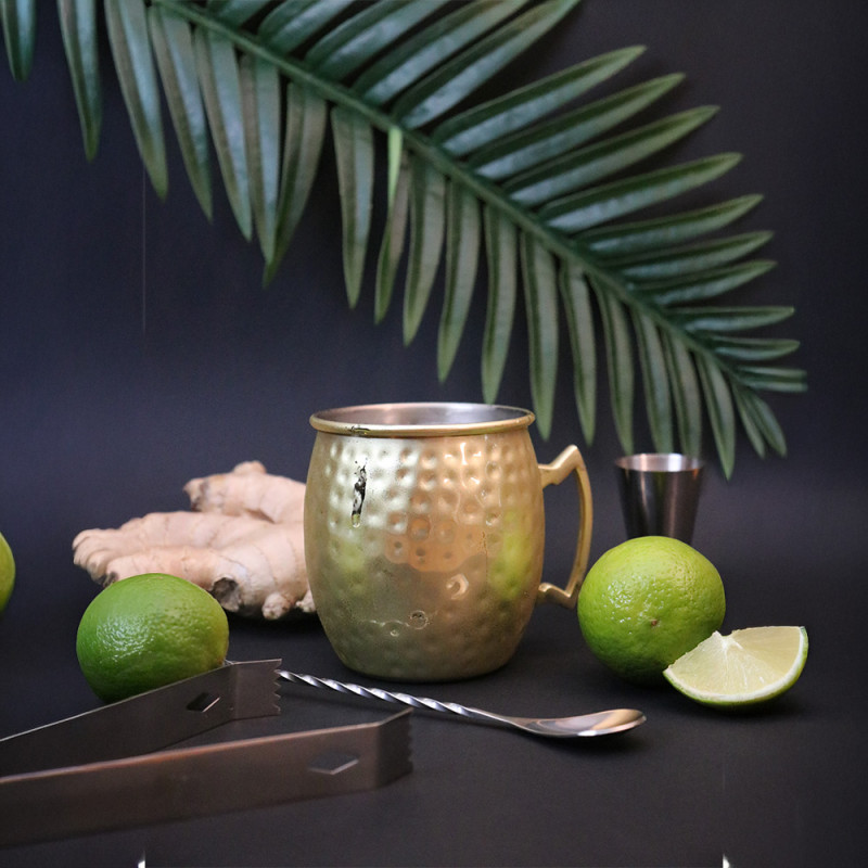 Verre à cocktail "moscow mule" en acier inoxydable ambiance
