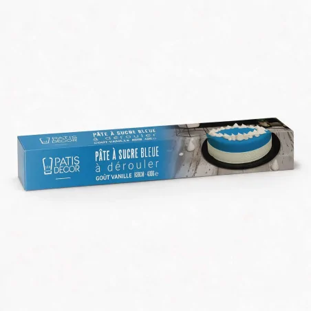 Pâte à sucre bleue étalée -...
