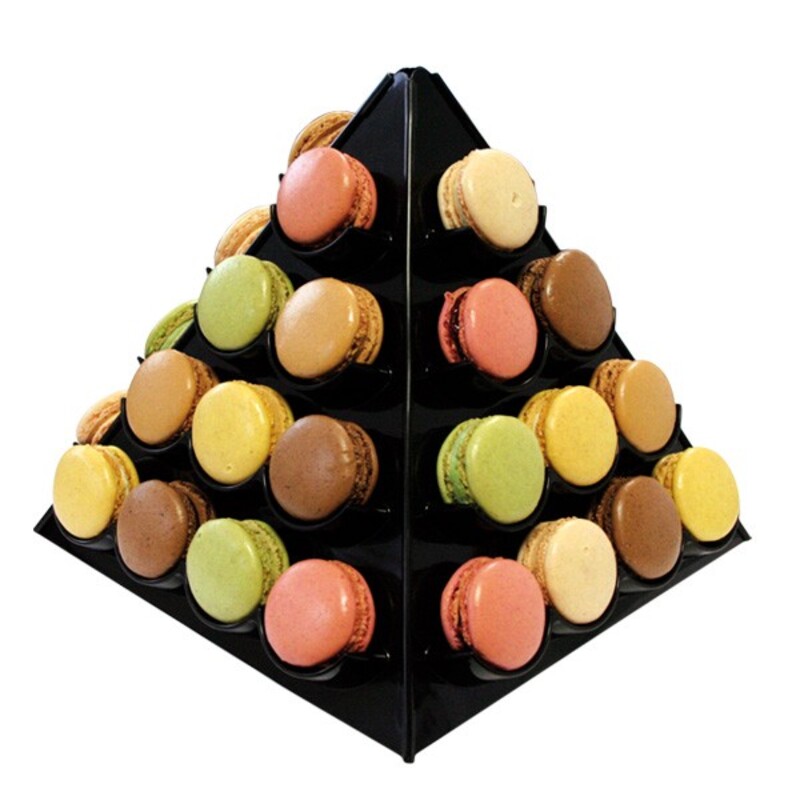 Pyramide à macarons noire Gatodéco Pyramide à macarons noire Gatodéco