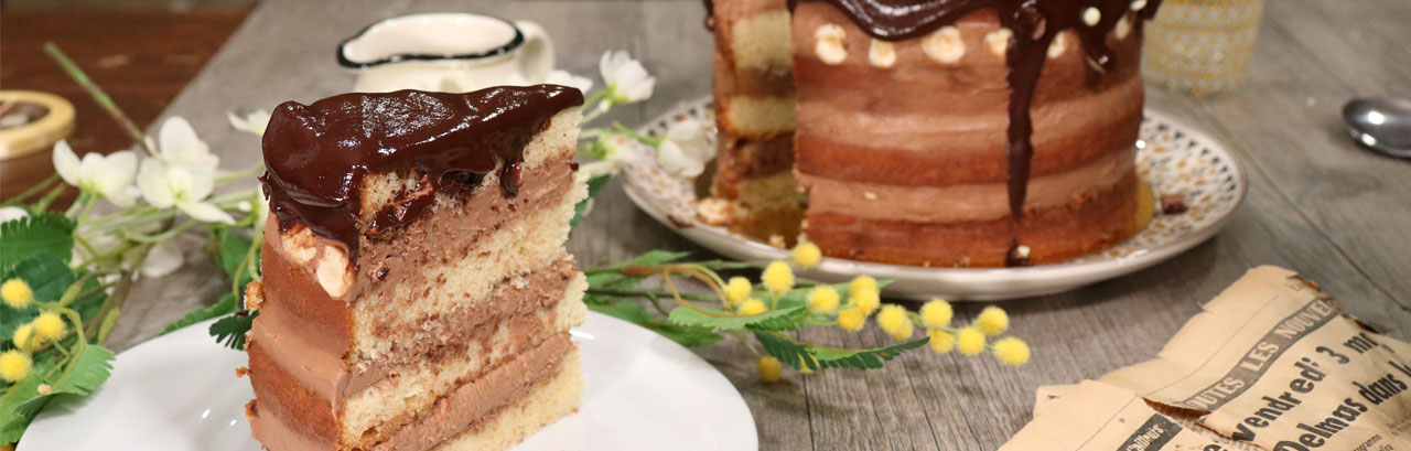 Gâteau Licorne noir et or (ou comment utiliser un dummy) - Do You Cake?